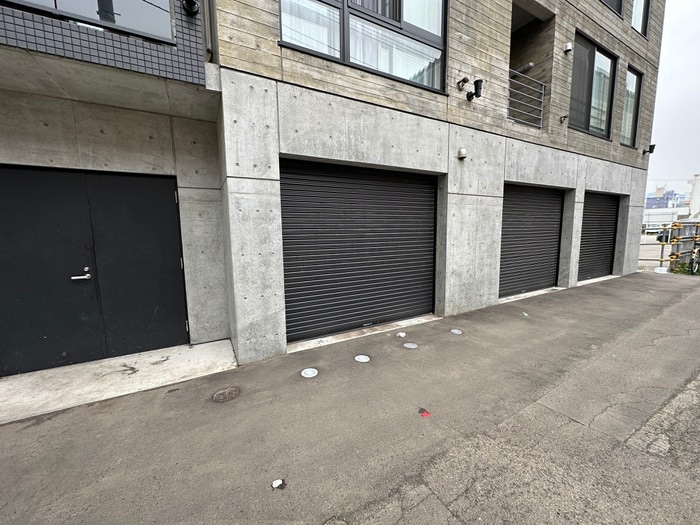 物件外観写真3　(駐車場)