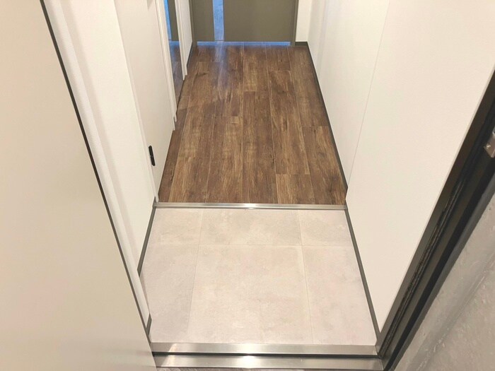 物件内観写真21　(玄関)