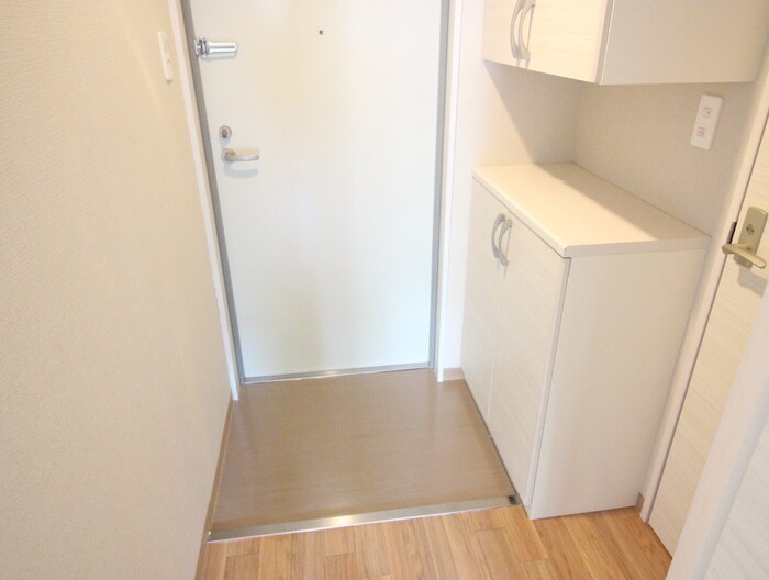 物件内観写真22　(玄関)