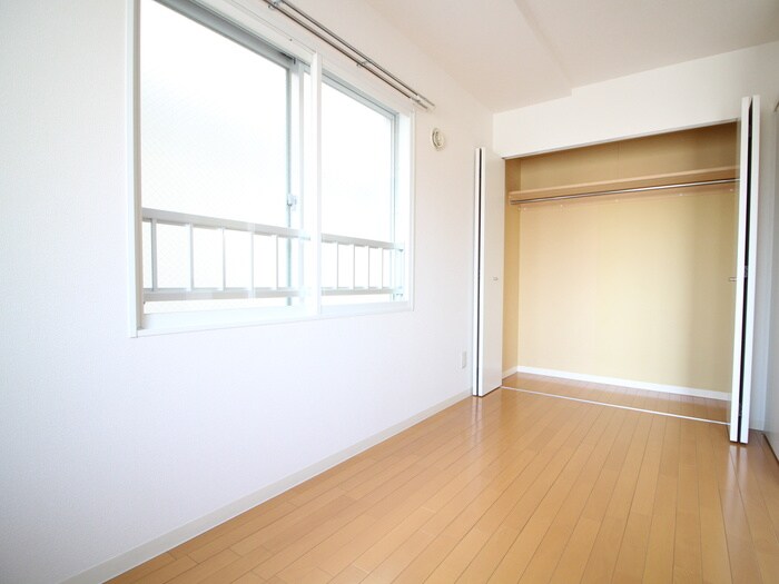 物件内観写真10　(居室)