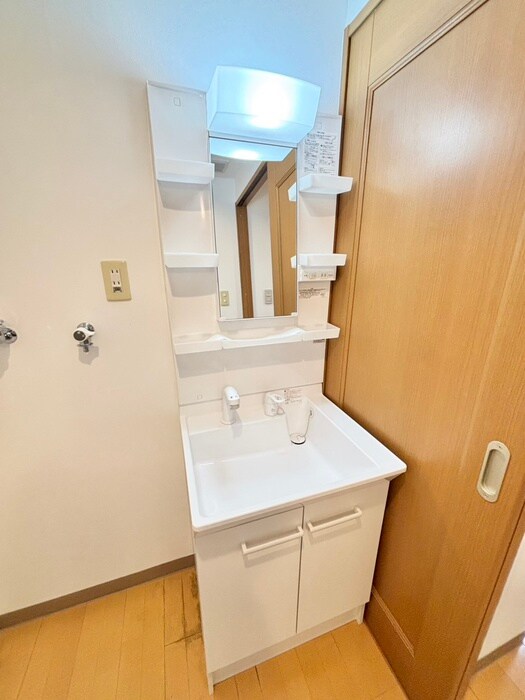 物件内観写真18　(洗面)