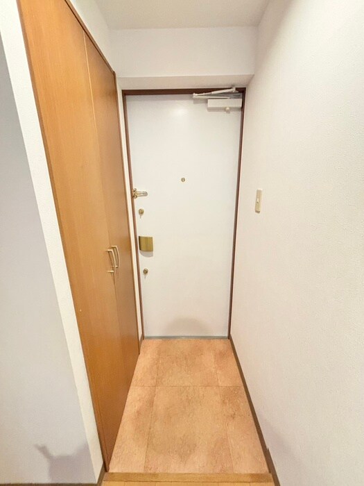 物件内観写真19　(玄関)