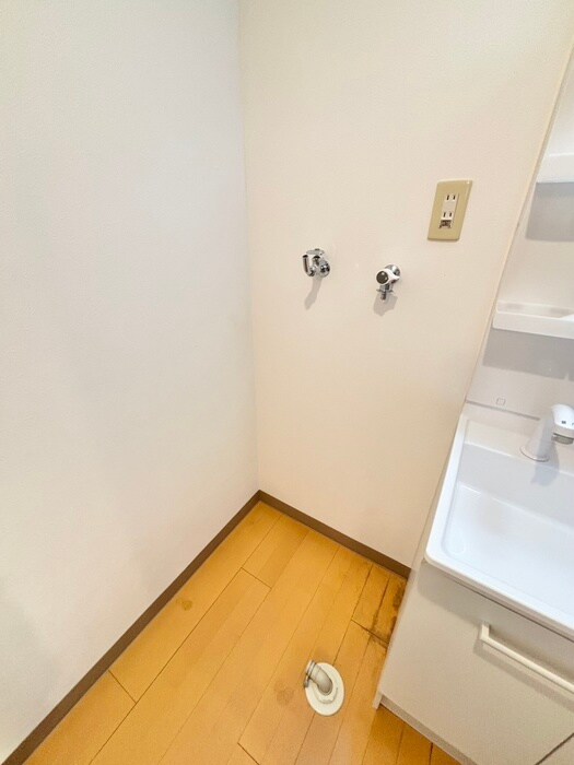 物件内観写真21　(洗濯機置場)