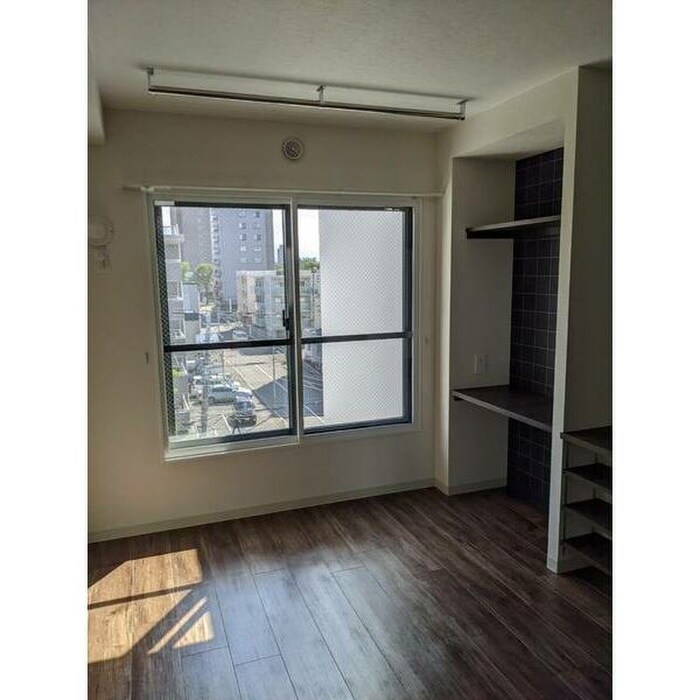 物件内観写真2　(居室)