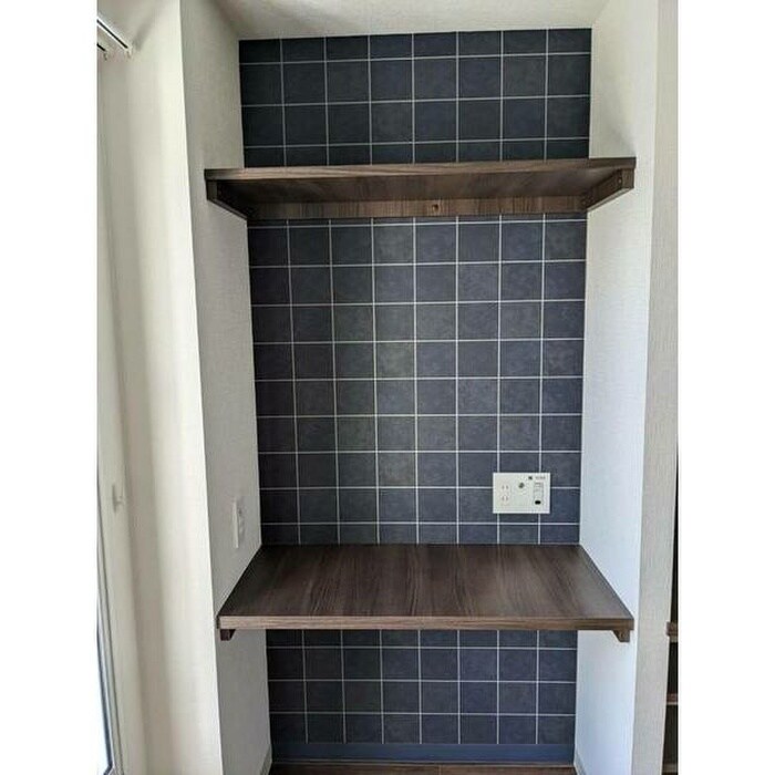 物件内観写真3　(収納)