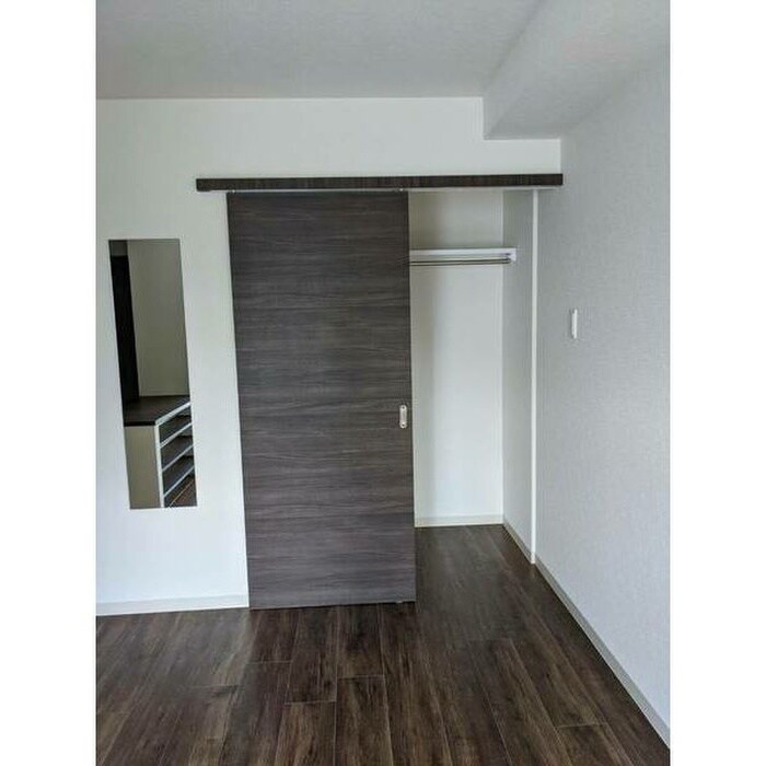 物件内観写真4　(居室)