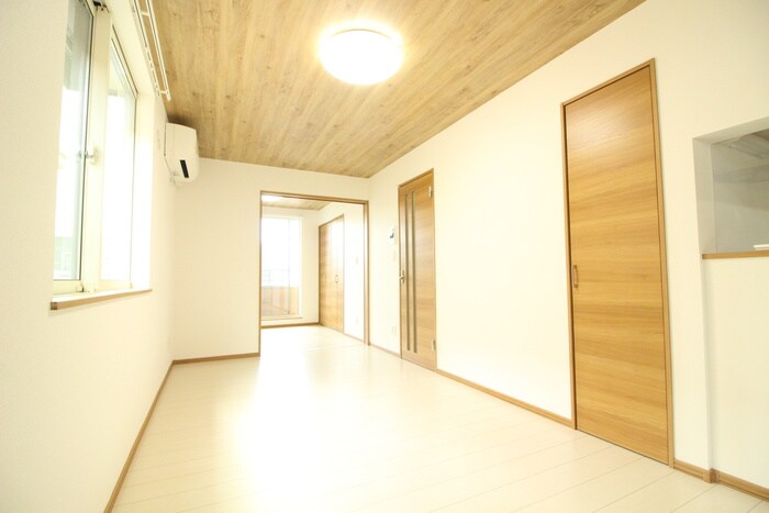 物件内観写真8　(居室)