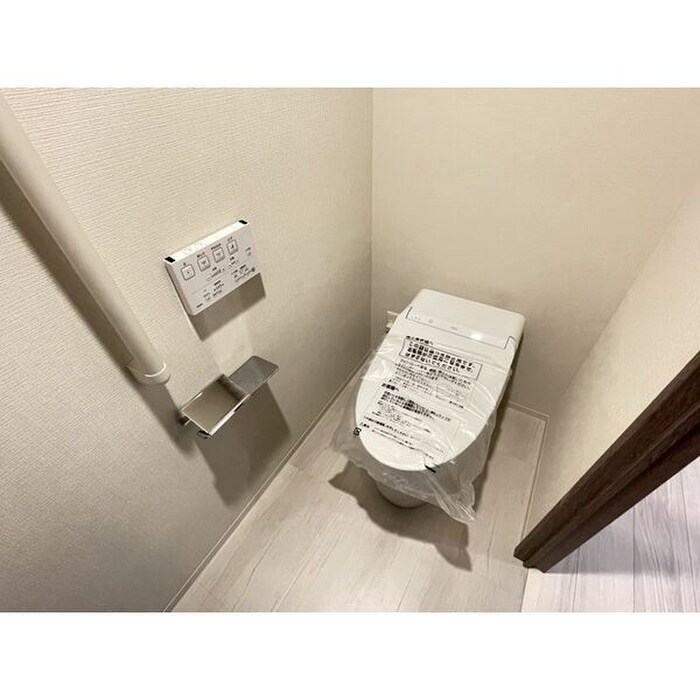 物件内観写真6　(トイレ)