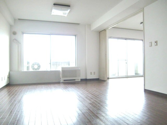 物件内観写真4　(居室)