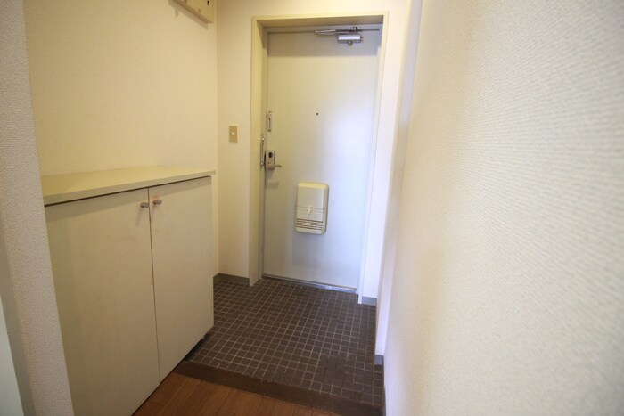 物件内観写真15　(玄関)
