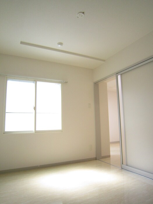 物件内観写真16　(居室)