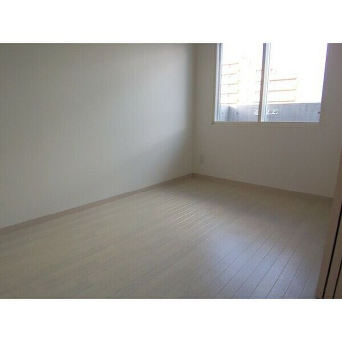 物件内観写真12　(居室)