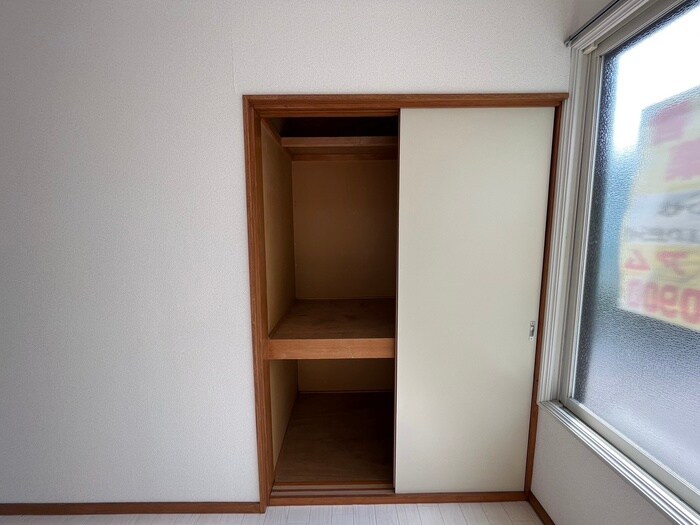物件内観写真12　(収納)