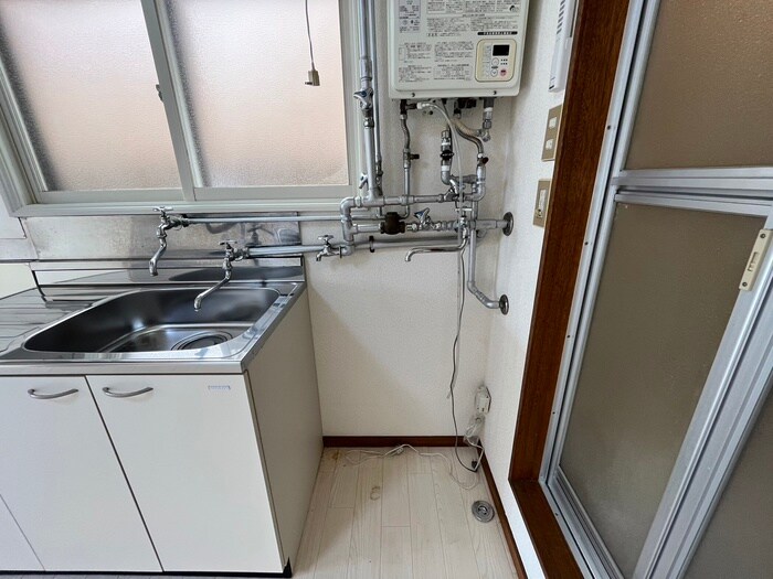 物件内観写真15　(洗濯機置場)