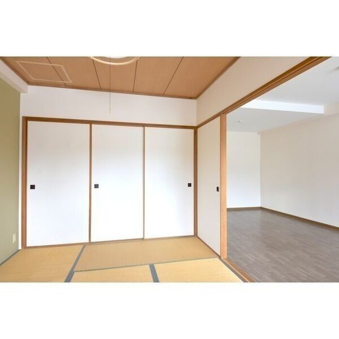 物件内観写真9　(居室)