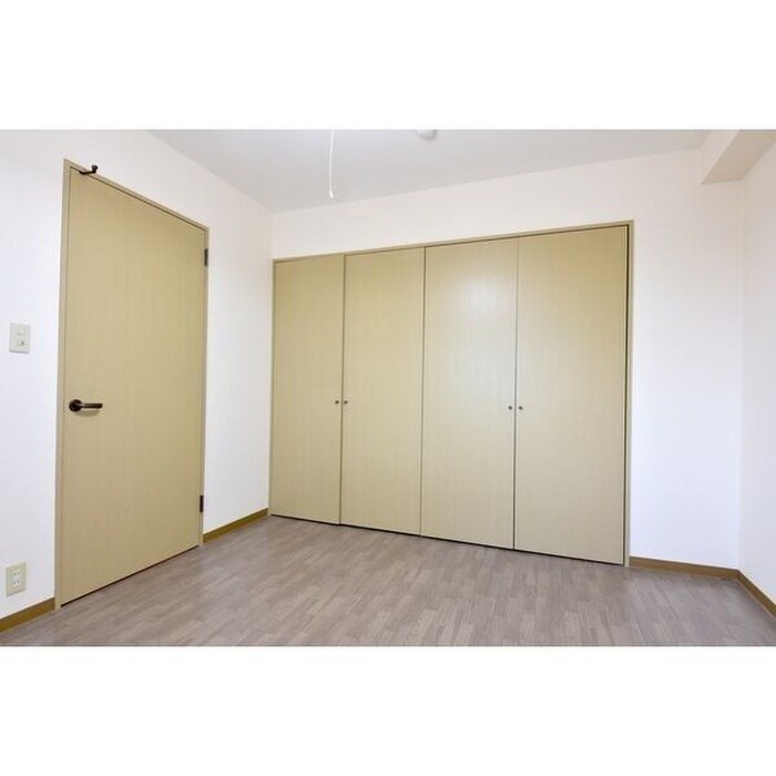 物件内観写真10　(居室)