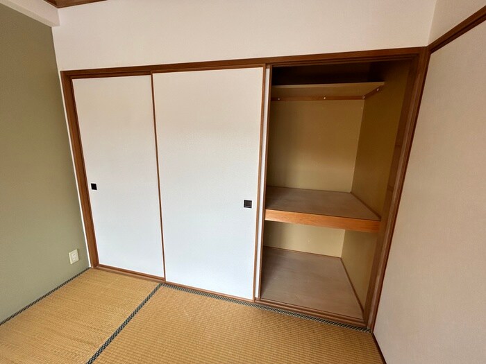 物件内観写真12　(収納)