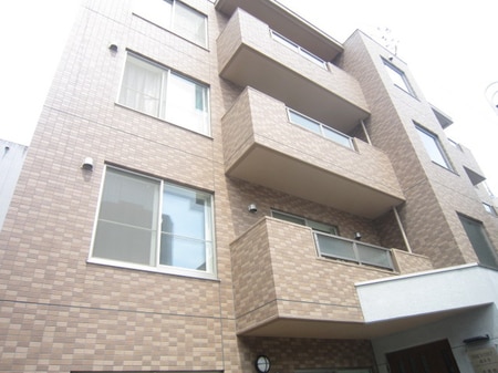 タイムズコ－ト南８条・弐番館外観写真
