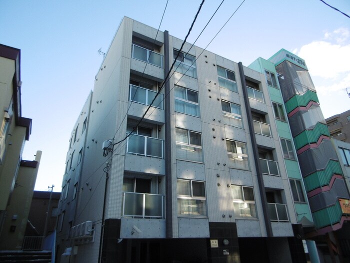 物件外観写真3　(外観写真)