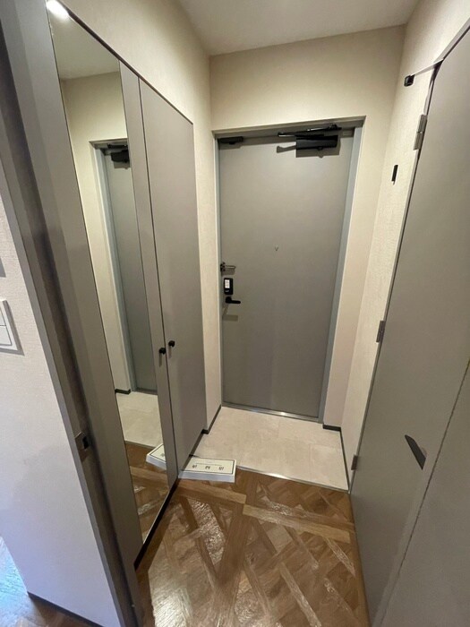 物件内観写真16　(玄関)