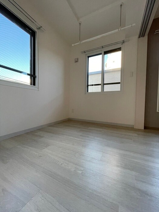 物件内観写真11　(居室)