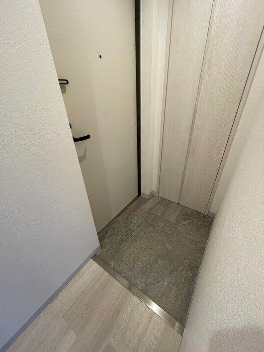 物件内観写真17　(玄関)