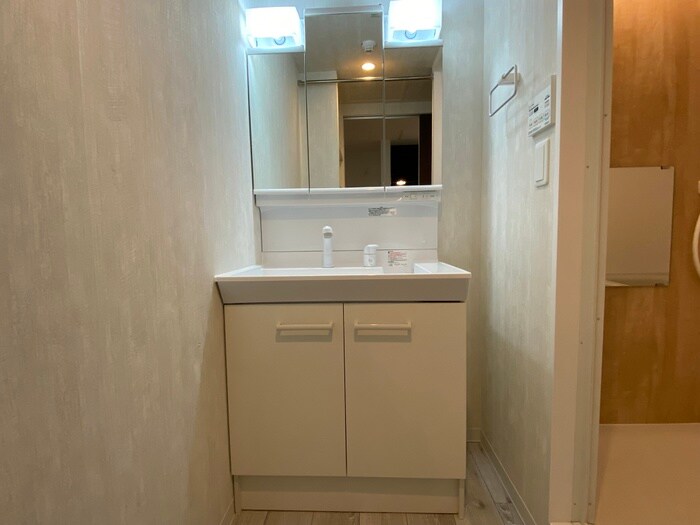 物件内観写真13　(洗面)