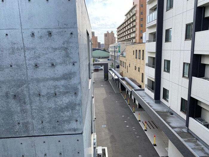 物件内観写真21　(室内からの展望)