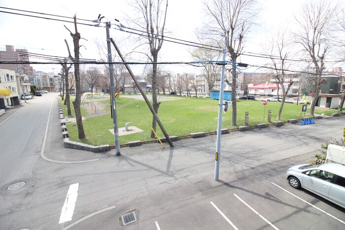 物件内観写真16　(室内からの展望)