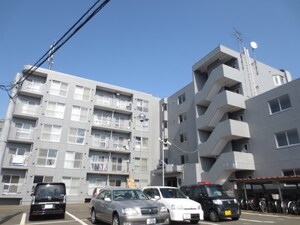 ロイヤルシティ月寒外観写真