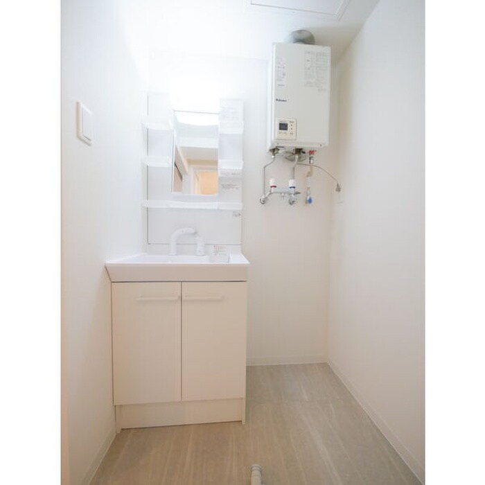 物件内観写真11　(洗面)