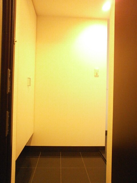 物件内観写真14　(玄関)