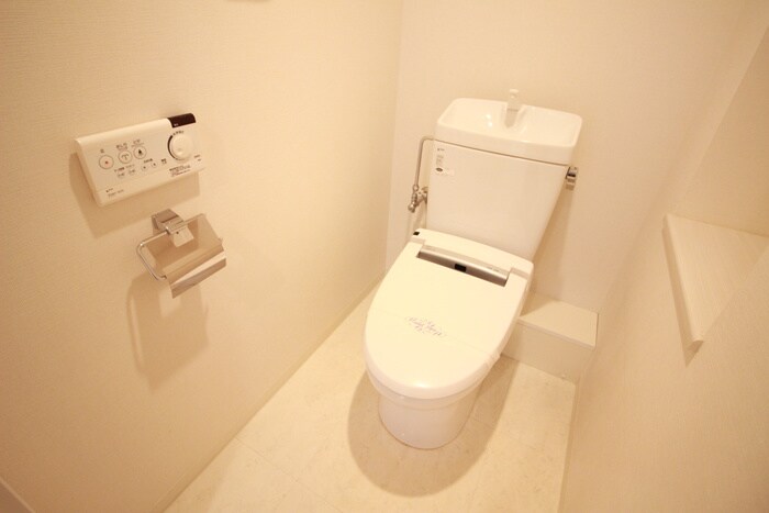 物件内観写真15　(トイレ)