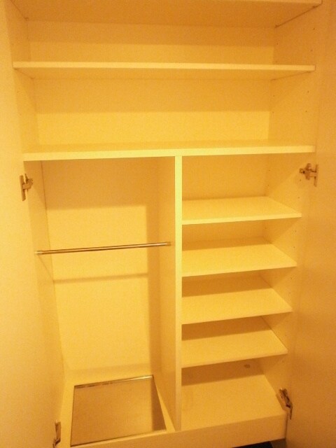 物件内観写真15　(靴箱)