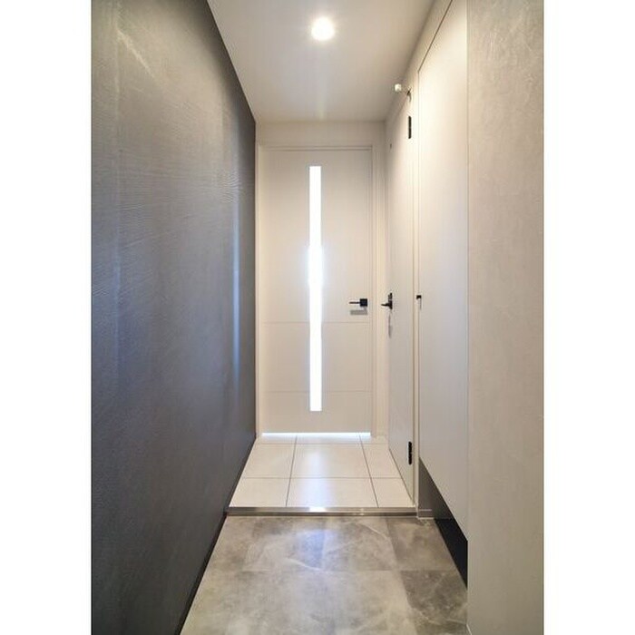 物件内観写真15　(玄関)