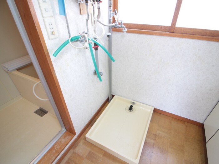 物件内観写真17　(洗濯機置場)