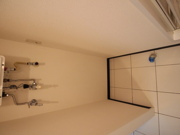 物件内観写真18　(洗濯機置場)