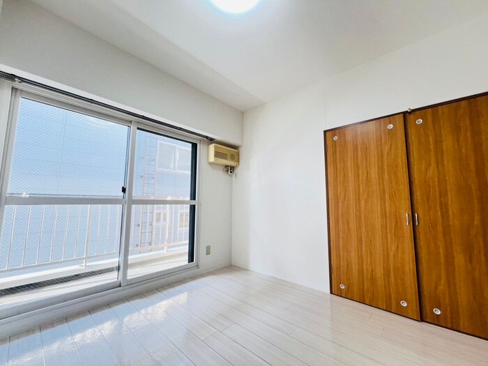 物件内観写真10　(居室)