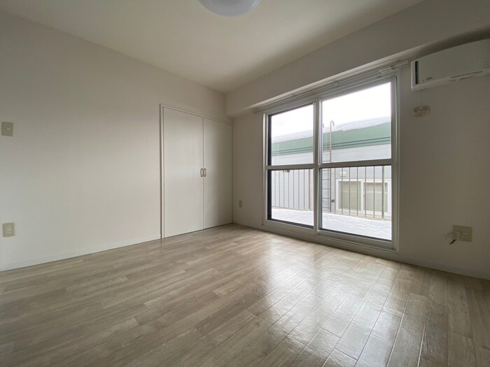 物件内観写真11　(居室)