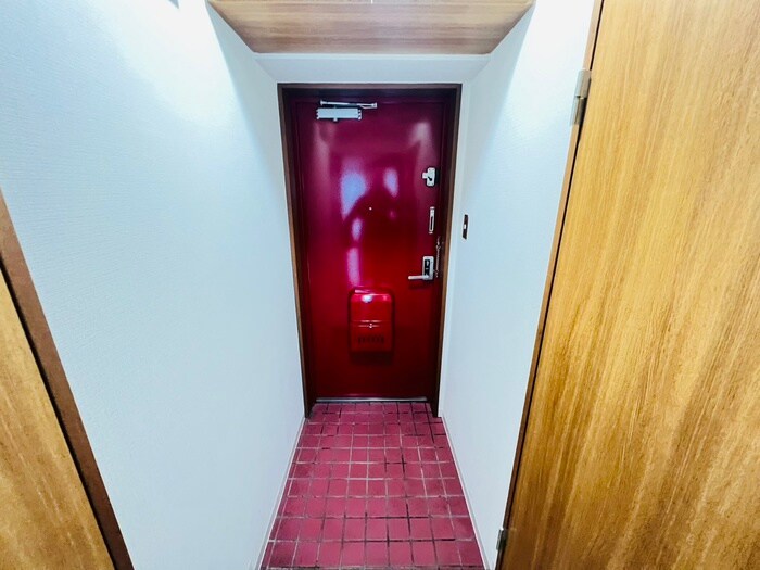 物件内観写真15　(玄関)