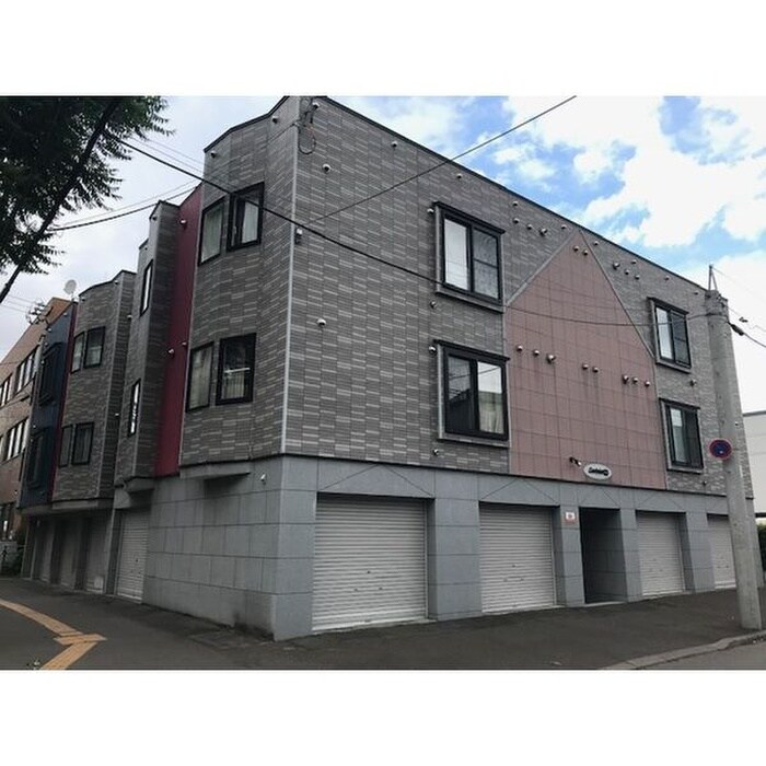 物件外観写真1　(外観写真)