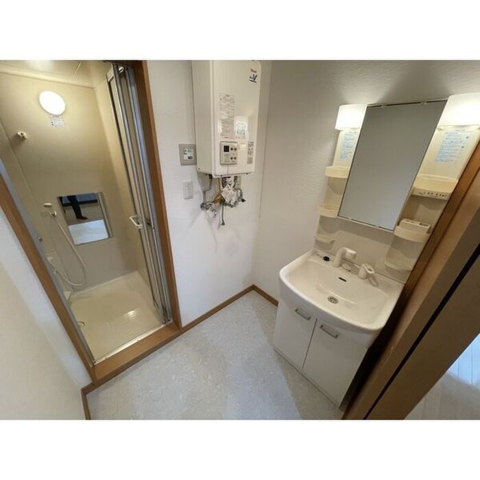 物件内観写真10　(洗面)