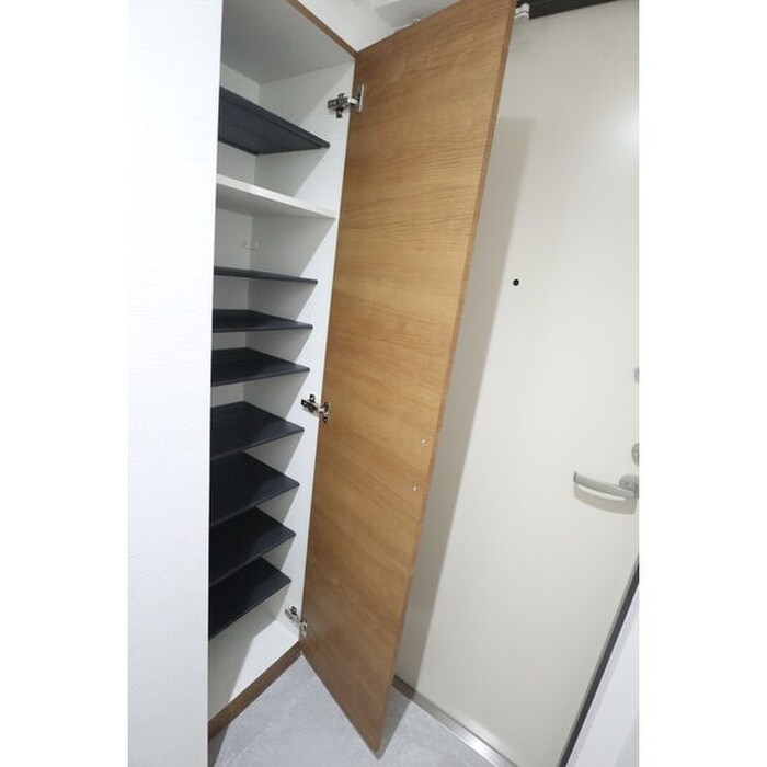 物件内観写真15　(靴箱)