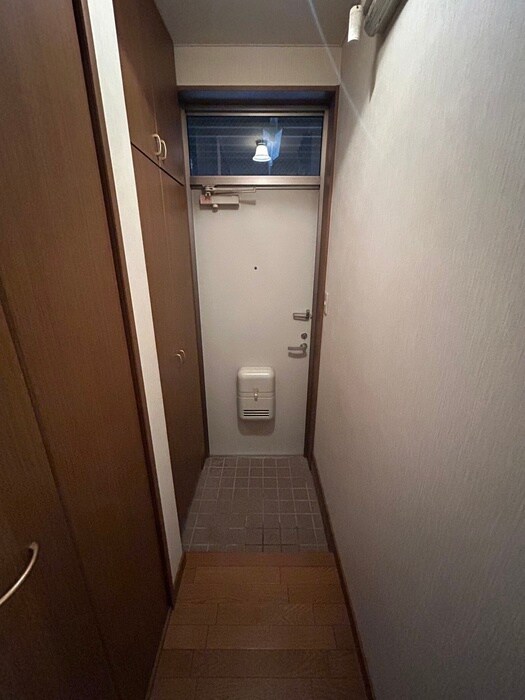 物件内観写真16　(玄関)