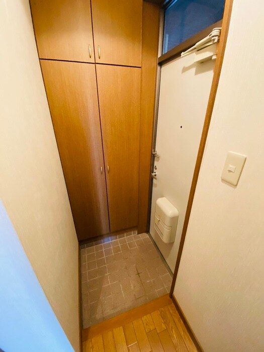 物件内観写真17　(玄関)