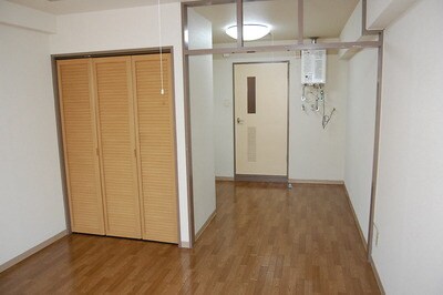 物件内観写真4　(居室)