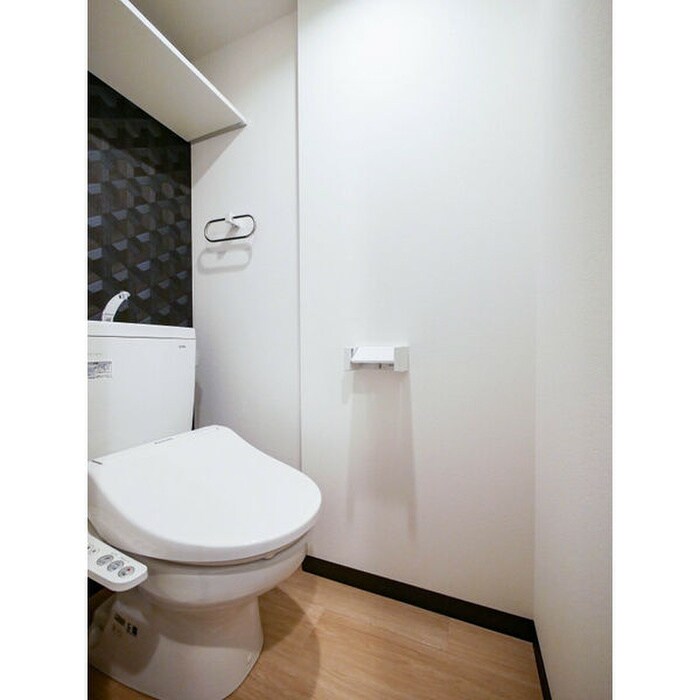 物件内観写真8　(トイレ)