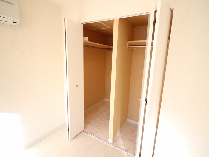 物件内観写真15　(収納)