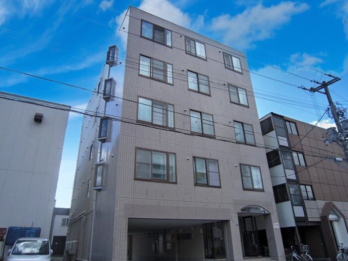 物件外観写真1　(外観写真)