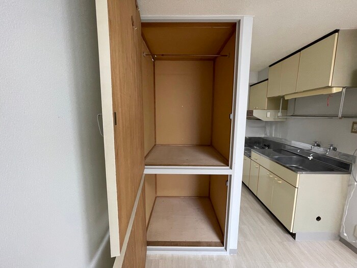 物件内観写真13　(収納)